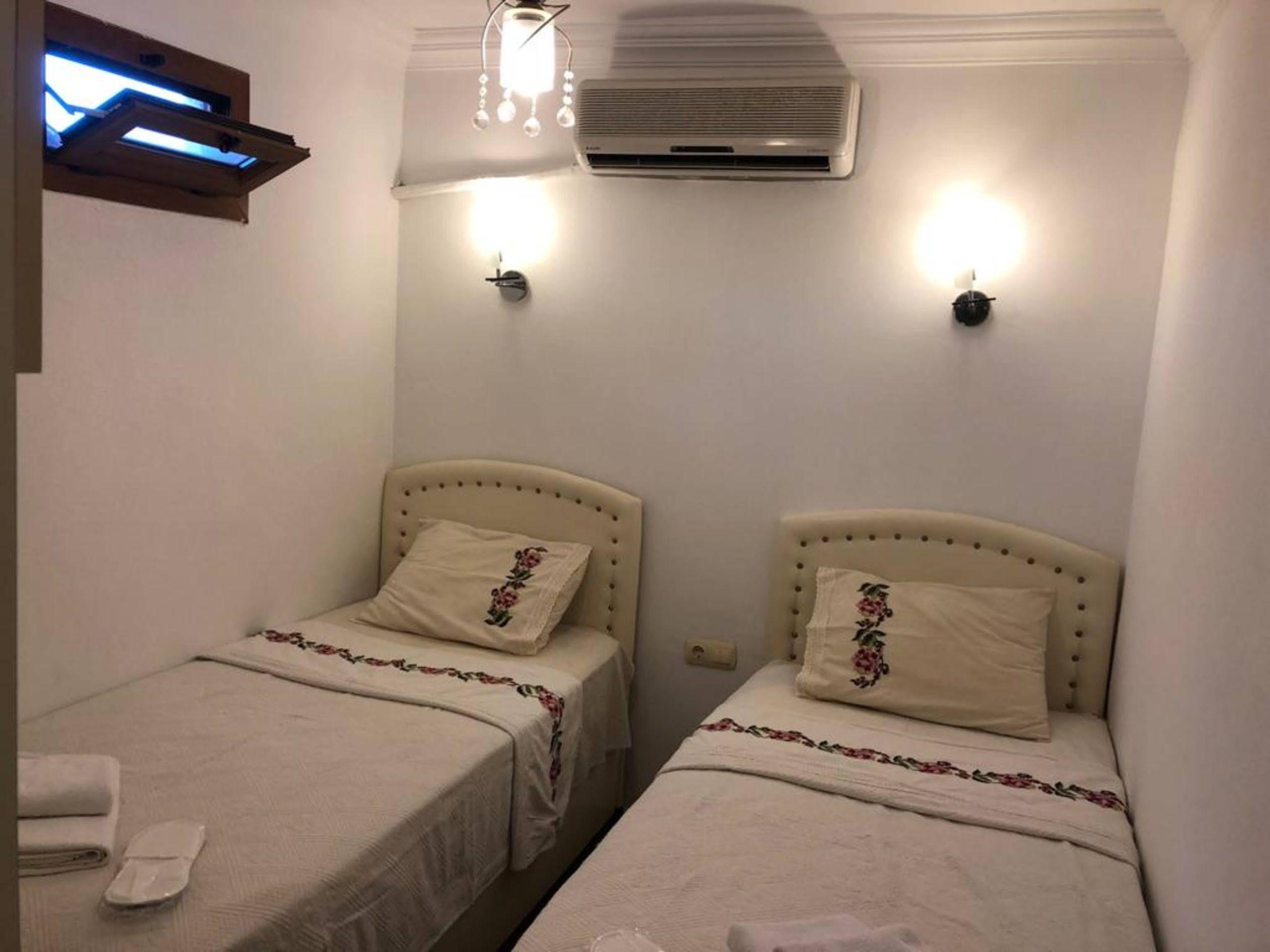 Aspava Butik Hotel Бозджаада Екстериор снимка